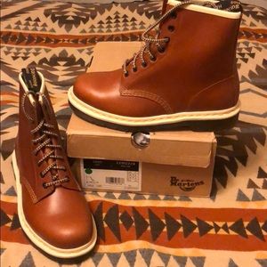 Dr. Martens Brown 1460 Oak Analine Ankle Boot
